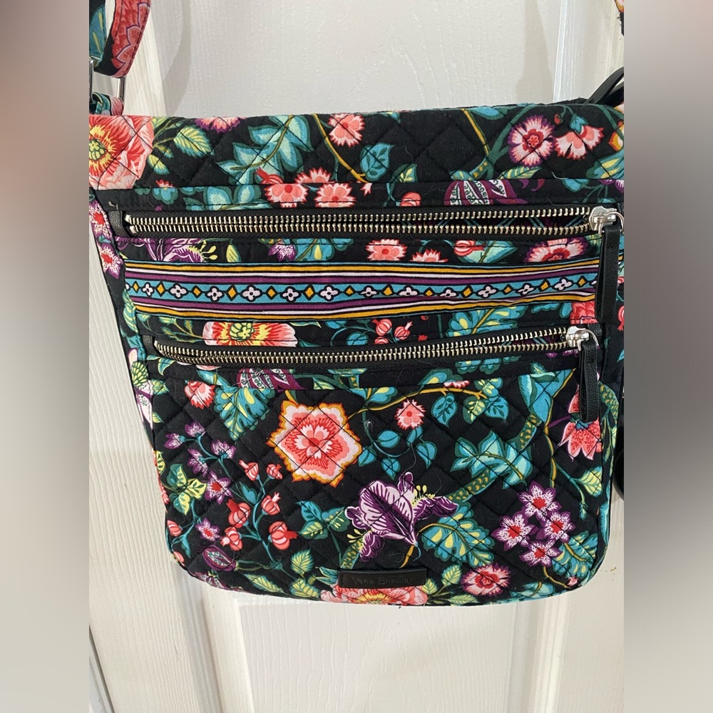 Vera Bradley, Crossbody